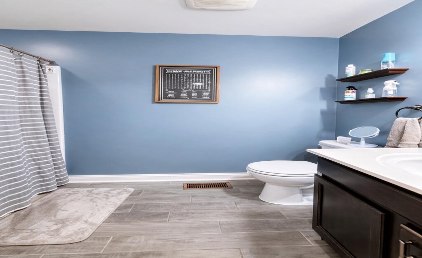 Bathroom_Upper_Level