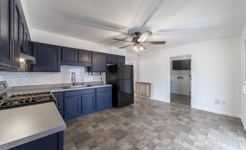 FKitchenWest125Th0023