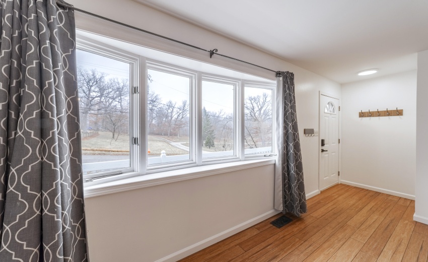 ELivingWest125Th0017