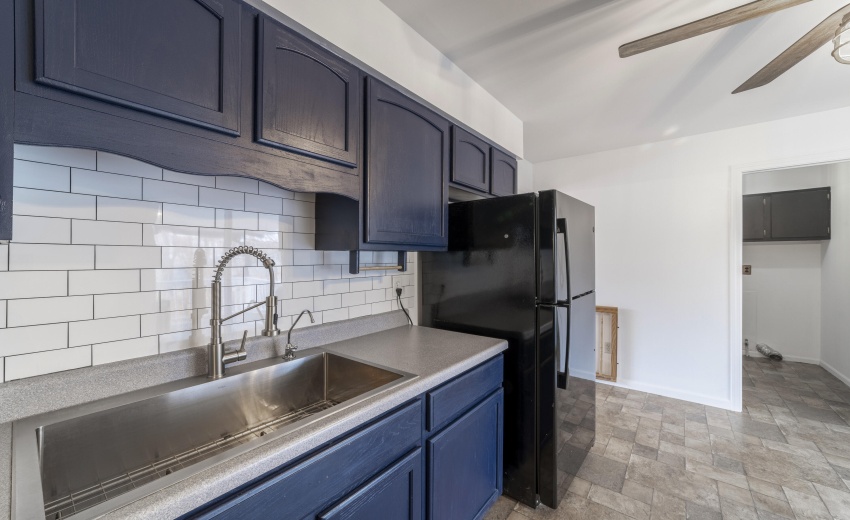 FKitchenWest125Th0025