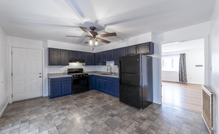 FKitchenWest125Th0020