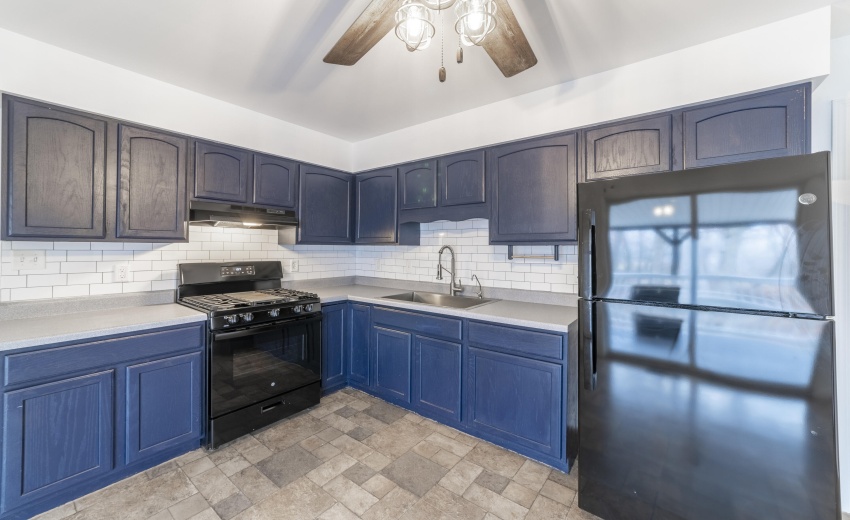 FKitchenWest125Th0021