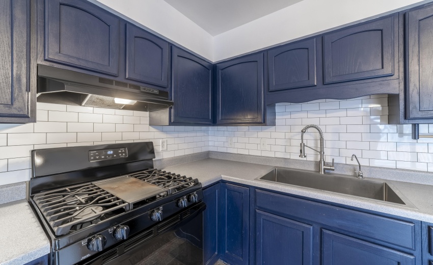 FKitchenWest125Th0022