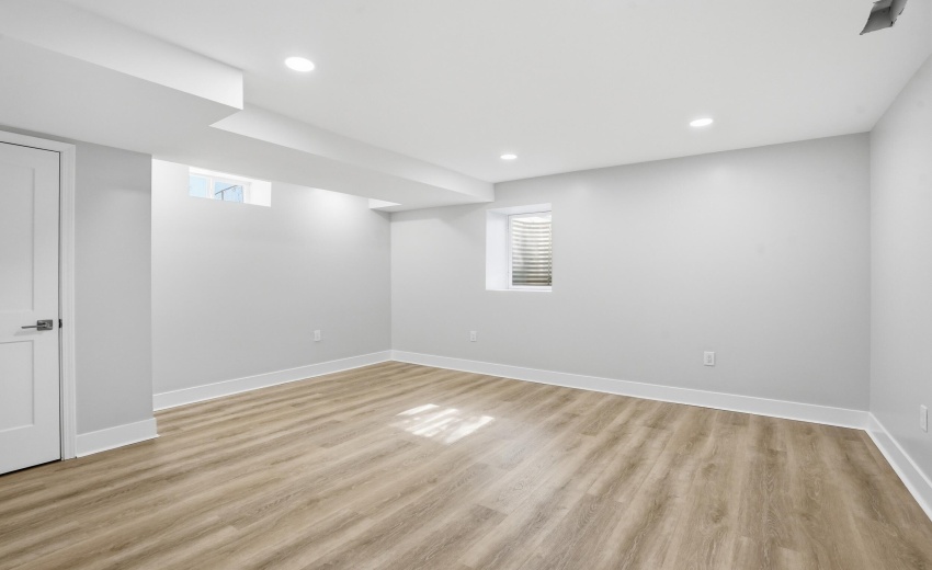 27DC3395-3495-44FB-8781-D8FC6C92FAF5