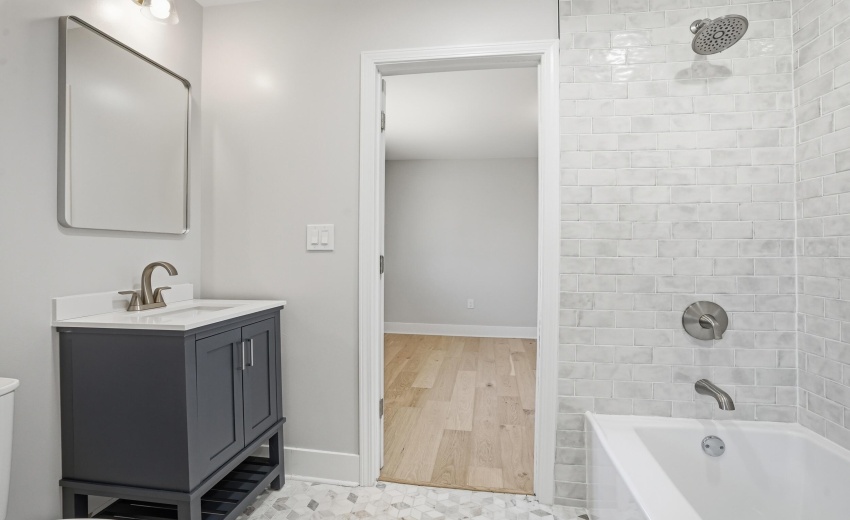 76E16060-3CAC-4953-9F0A-AF78A8C7452A