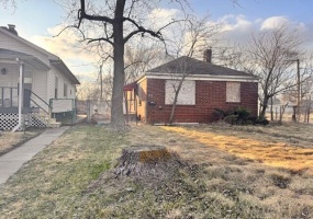 302 Lincoln Street, Gary, Indiana, 3 Bedrooms Bedrooms, 5 Rooms Rooms,1 BathroomBathrooms,Residential,For Sale,Lincoln,NRA835103