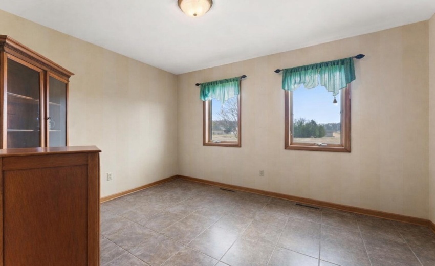 CA570658-3512-4E44-8057-E624E40470C8