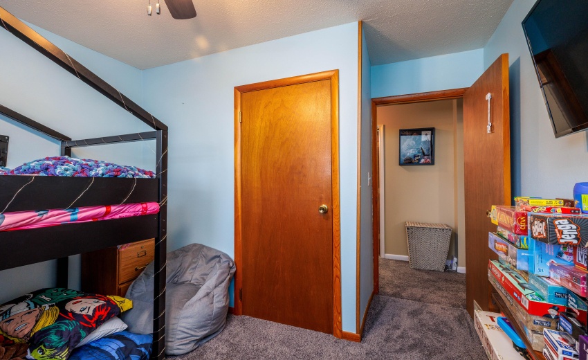 315 W Railroad St Kentland-21