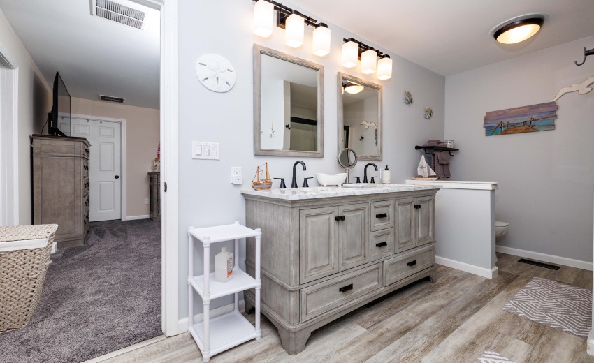 315 W Railroad St Kentland-14