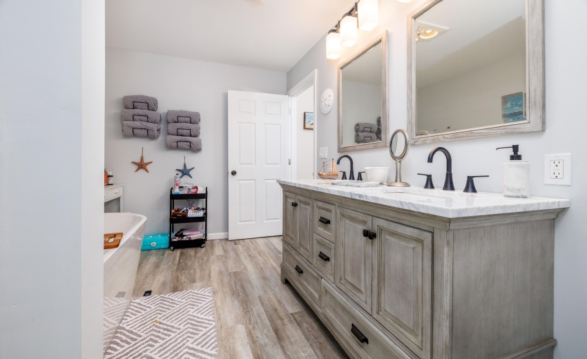 315 W Railroad St Kentland-16