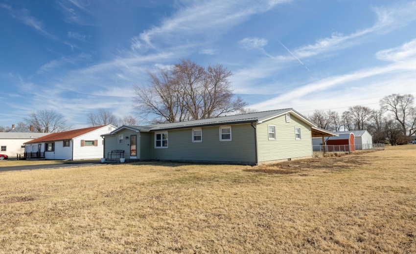 315 W Railroad St Kentland-29