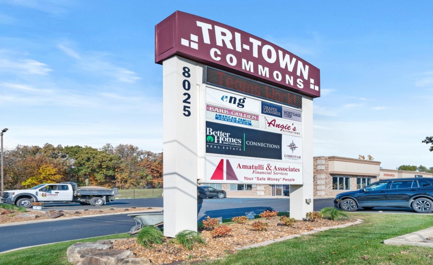 8025 WICKER BC monument