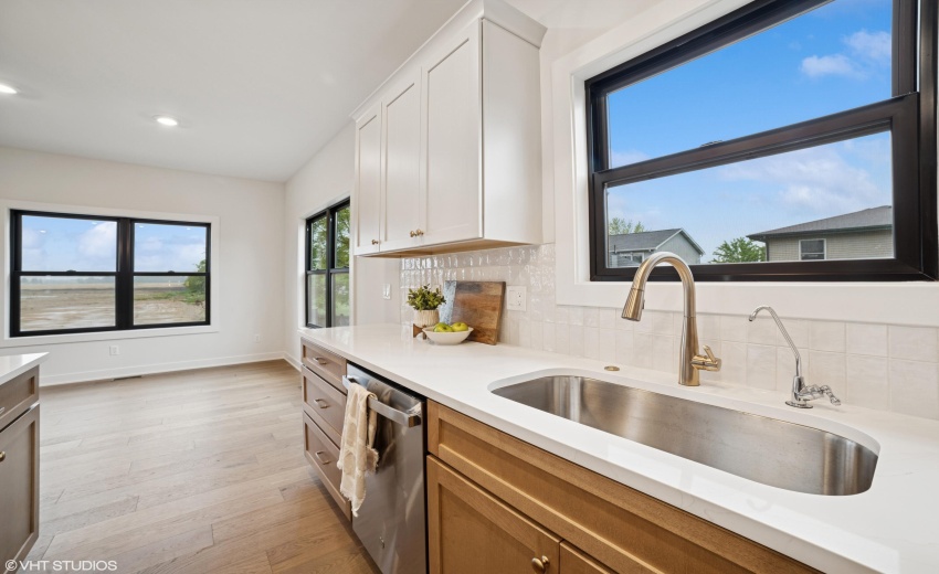 25_5985W135thPl_2030_HiRes