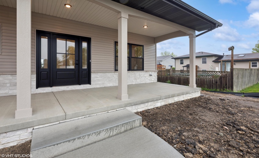 03_5985W135thPl_2005_HiRes