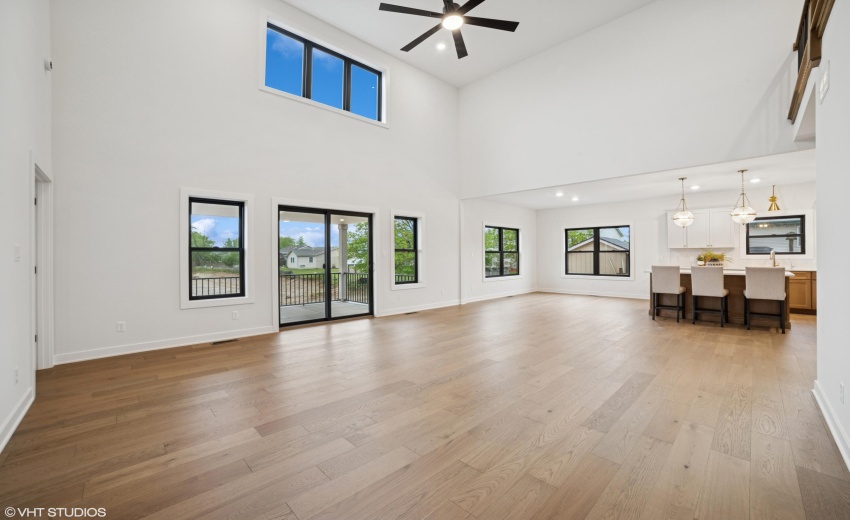 18_5985W135thPl_2022_HiRes