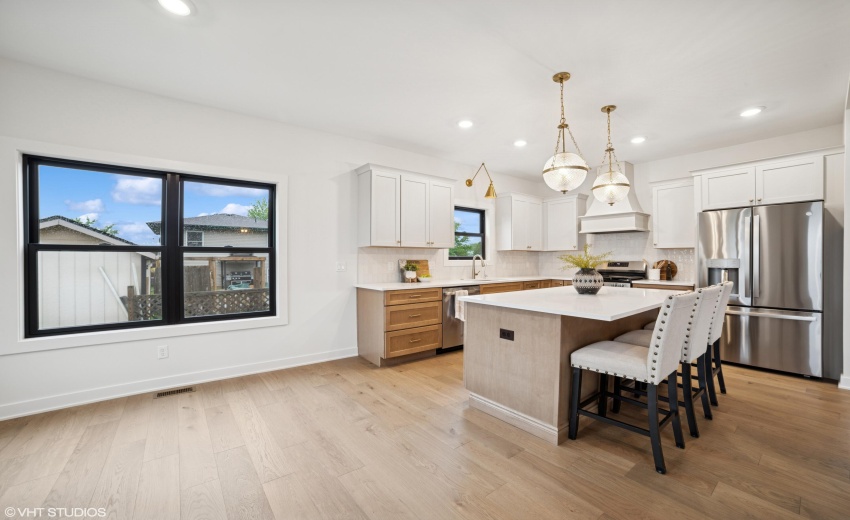 20_5985W135thPl_2025_HiRes