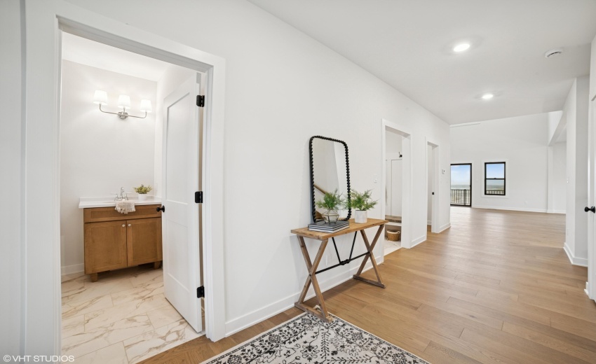 04_5985W135thPl_2006_HiRes