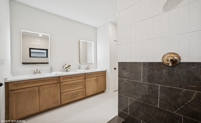 14_5985W135thPl_2018_HiRes