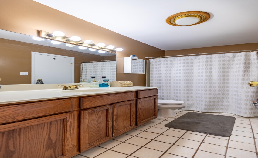 8624 Garfield Ave-23