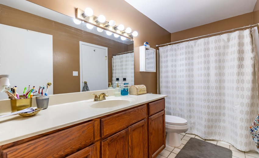 8624 Garfield Ave-22