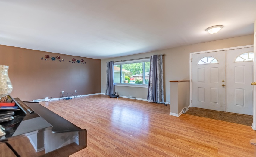 8624 Garfield Ave-13