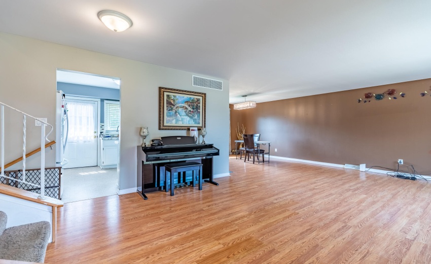 8624 Garfield Ave-12