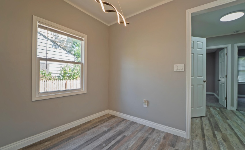 Hallway to Bathrooms, Bedrooms, Basement