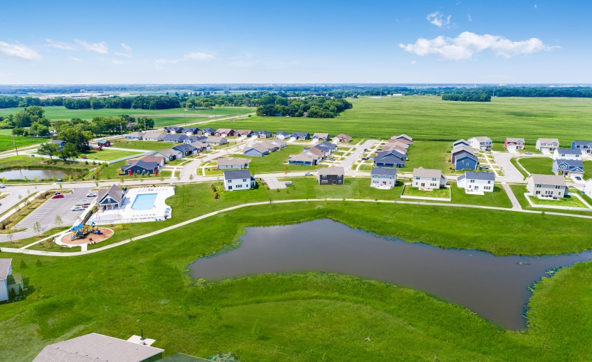 r Neighborhood Amenities