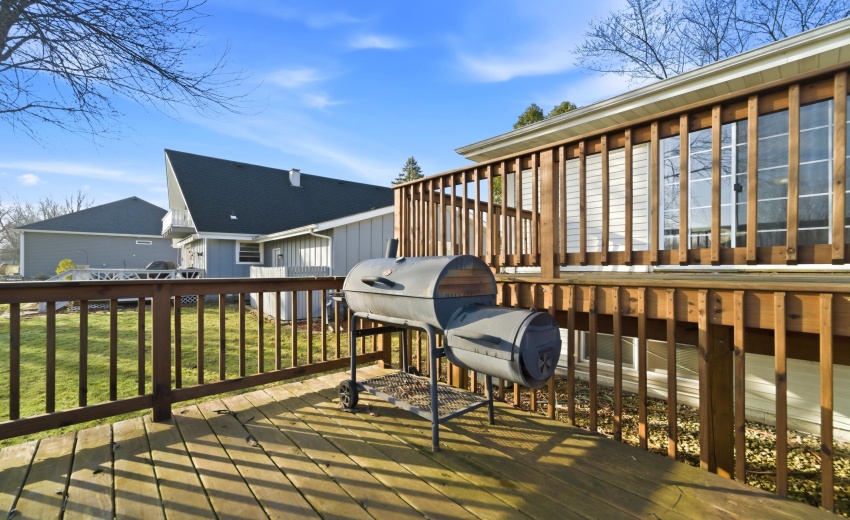 Lower Level Two-Tier Deck