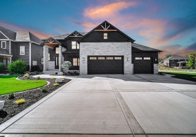 11039 Macedon Street, Winfield, Indiana, 5 Bedrooms Bedrooms, 8 Rooms Rooms,3 BathroomsBathrooms,Residential,For Sale,Macedon,NRA835338