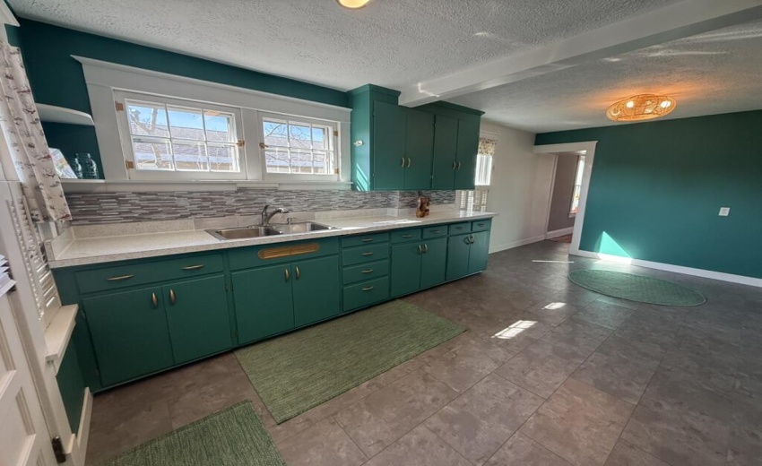 4563BDB1-9ADC-48F3-83BC-47D728ADEADB_1_1