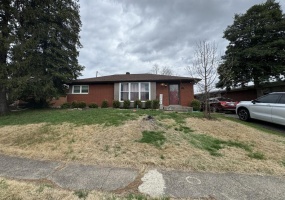 1458 Altawood Drive, Clarksville, Indiana, 3 Bedrooms Bedrooms, 6 Rooms Rooms,2 BathroomsBathrooms,Residential,For Sale,Altawood,NRA835417