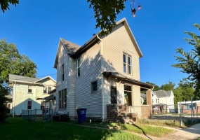 109 Lincolnway, La Porte, Indiana, 1 Bedroom Bedrooms, 3 Rooms Rooms,1 BathroomBathrooms,Residential Lease,For Sale,Lincolnway,NRA835470