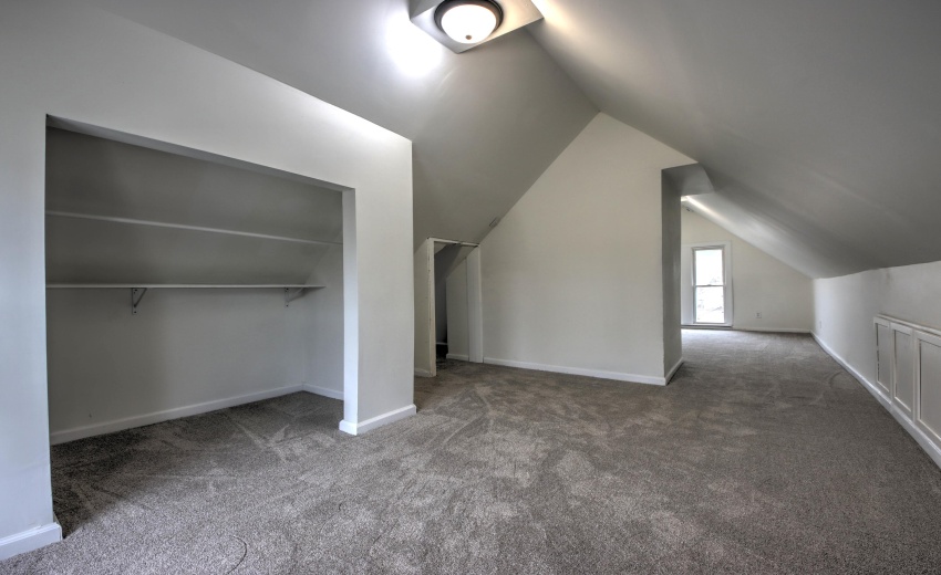 IMG_8401_2_3_4_5_6Interior 3