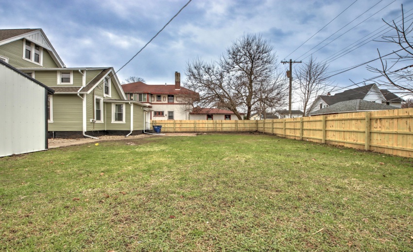 IMG_8461_2_3_4_5_6Interior 3