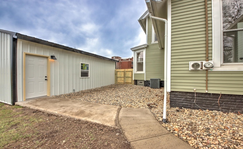 IMG_8473_4_5_6_7_8Interior 3