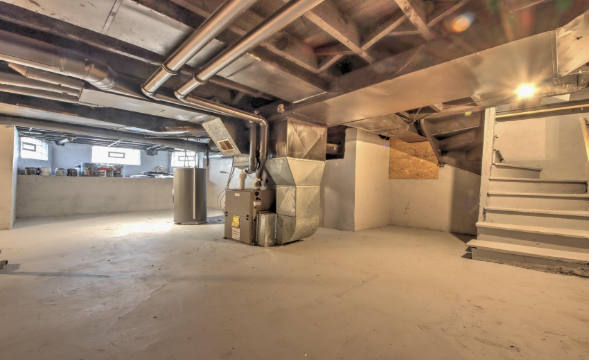 IMG_8425_26_27_28_29_30Interior 3