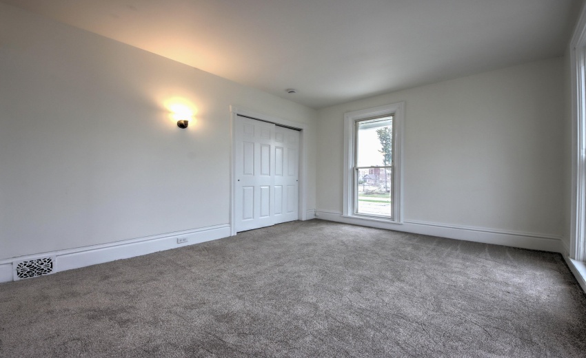 IMG_8383_4_5_6_7_8Interior 3