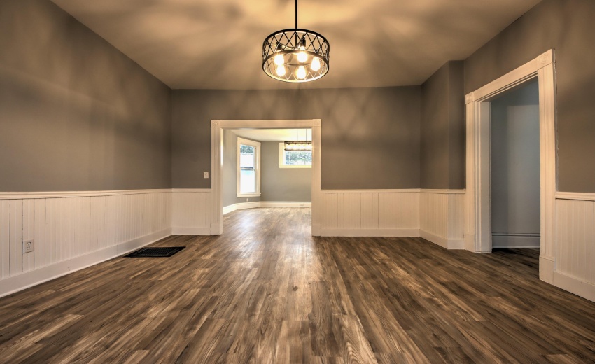 IMG_8221_2_3_4_5_6Interior 3