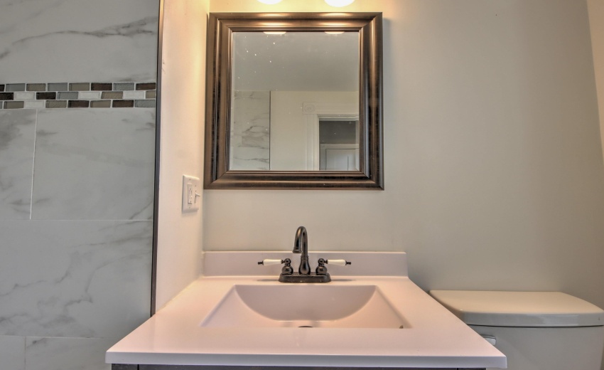 IMG_8269_70_71_72_73_74Interior 3