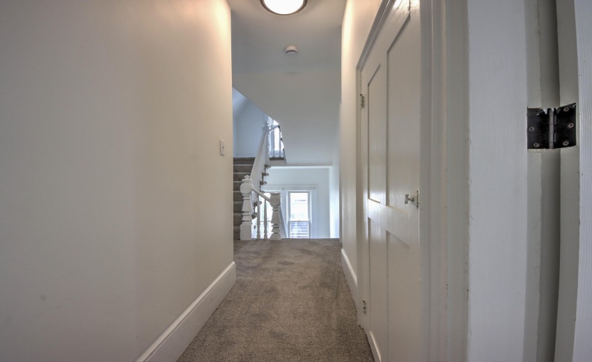 IMG_8389_90_91_92_93_94Interior 3