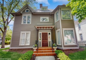 301 Washington Street, Valparaiso, Indiana, 7 Bedrooms Bedrooms, 16 Rooms Rooms,8 BathroomsBathrooms,Residential,For Sale,Washington,NRA835495