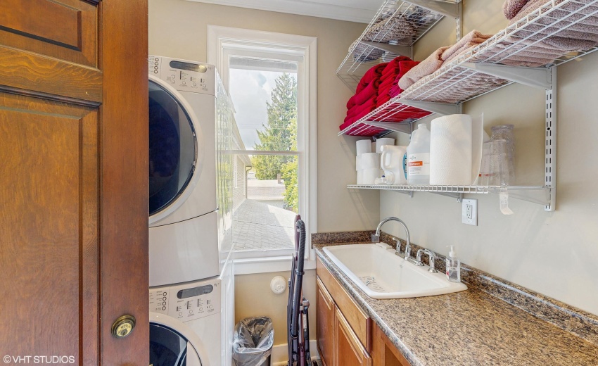 37_301WashingtonSt_2037_HiRes