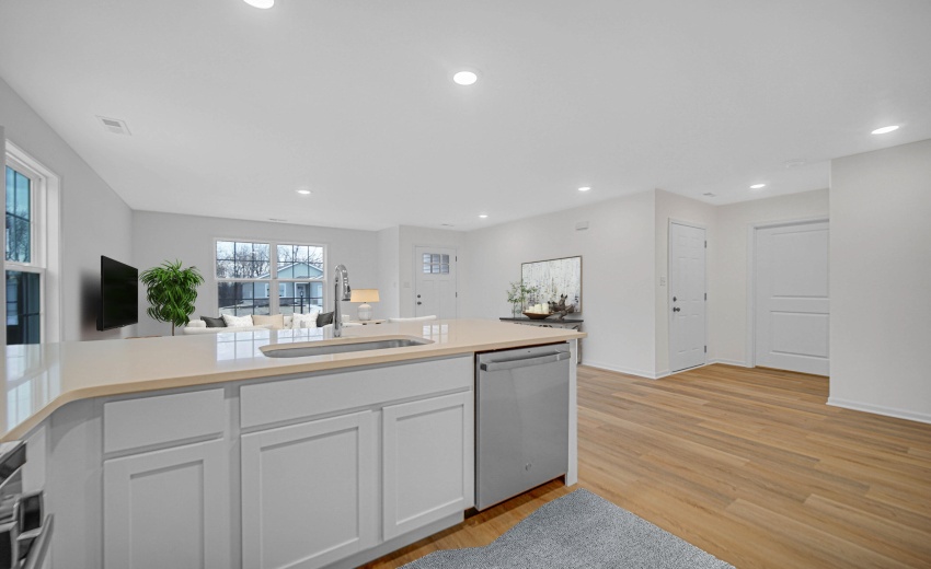 Kitchen, dining & living rm