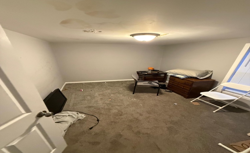 8d64de57-778b-40d1-856f-4dfd90df280a