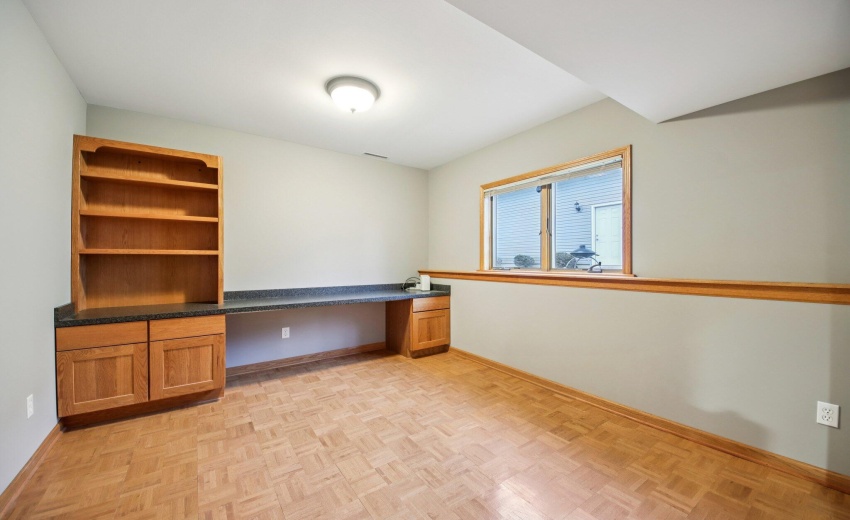 30-web-or-mls-Calumet St-S1603-030