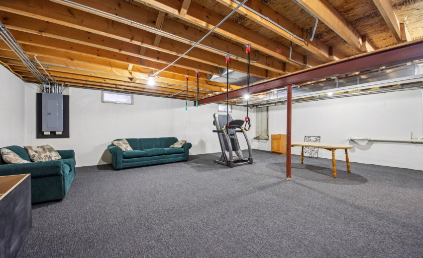 37-web-or-mls-Calumet St-S1603-037