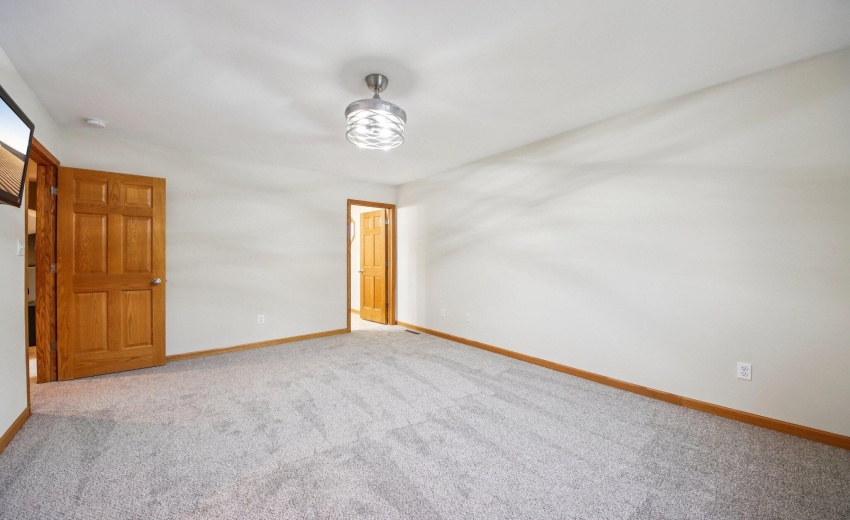 23-web-or-mls-Calumet St-S1603-023