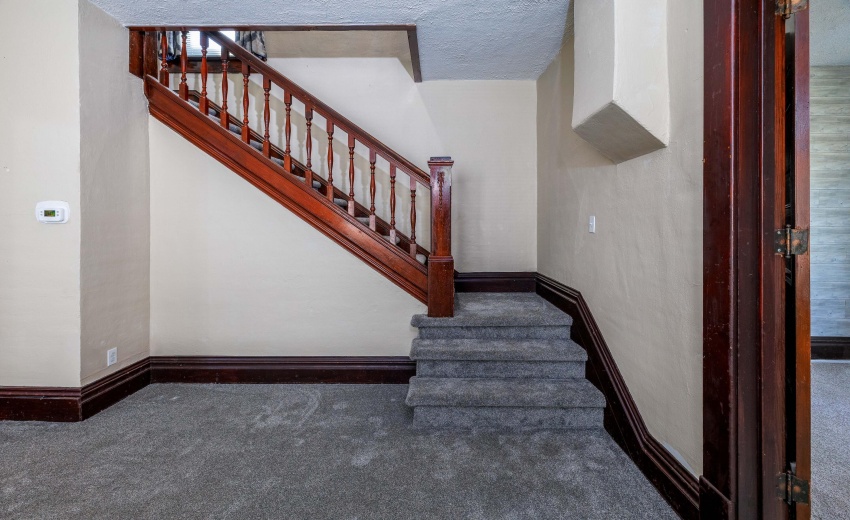 103 W Lincoln Kentland-14