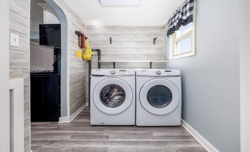 103 W Lincoln Kentland-12